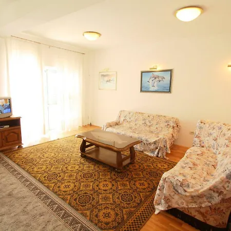 Apartamento Nede Brela